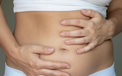 ventre gonflé femme